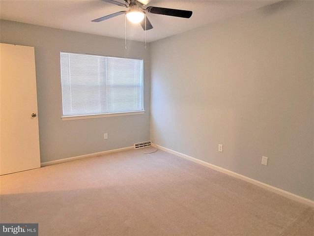 31 LAMPLIGHTER LN, Dover, DE 19904