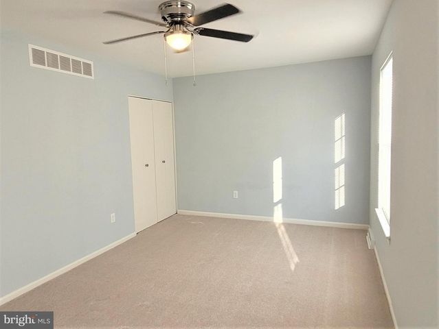 31 LAMPLIGHTER LN, Dover, DE 19904