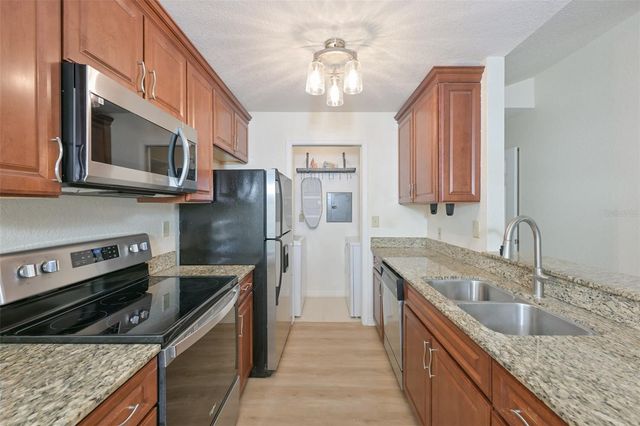 10265 GANDY BOULEVARD N 1006, St Petersburg, FL 33702