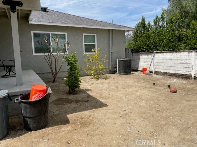 2079 W 1st Avenue, San Bernardino, CA 92407