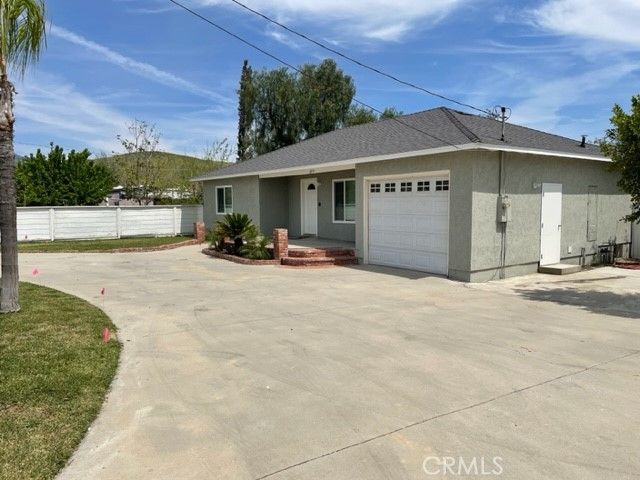 2079 W 1st Avenue, San Bernardino, CA 92407