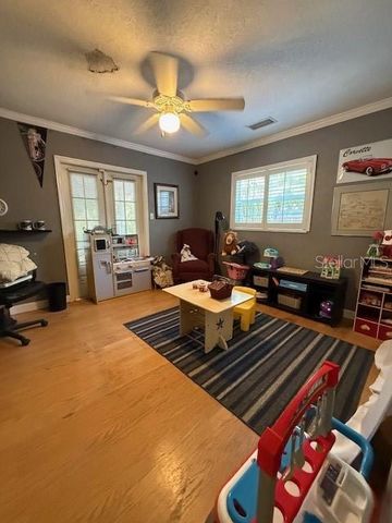 1700 COUNTRY CLUB ROAD N, St Petersburg, FL 33710