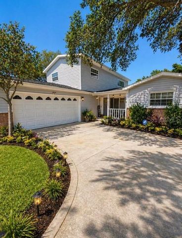 1700 COUNTRY CLUB ROAD N, St Petersburg, FL 33710