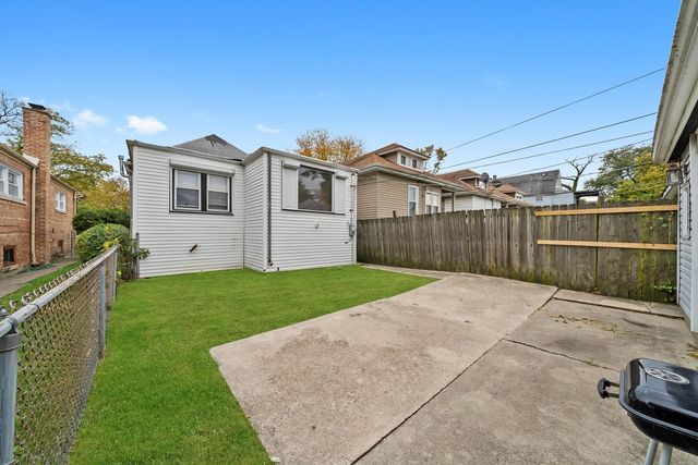 8808 S Loomis Street, Chicago, IL 60620