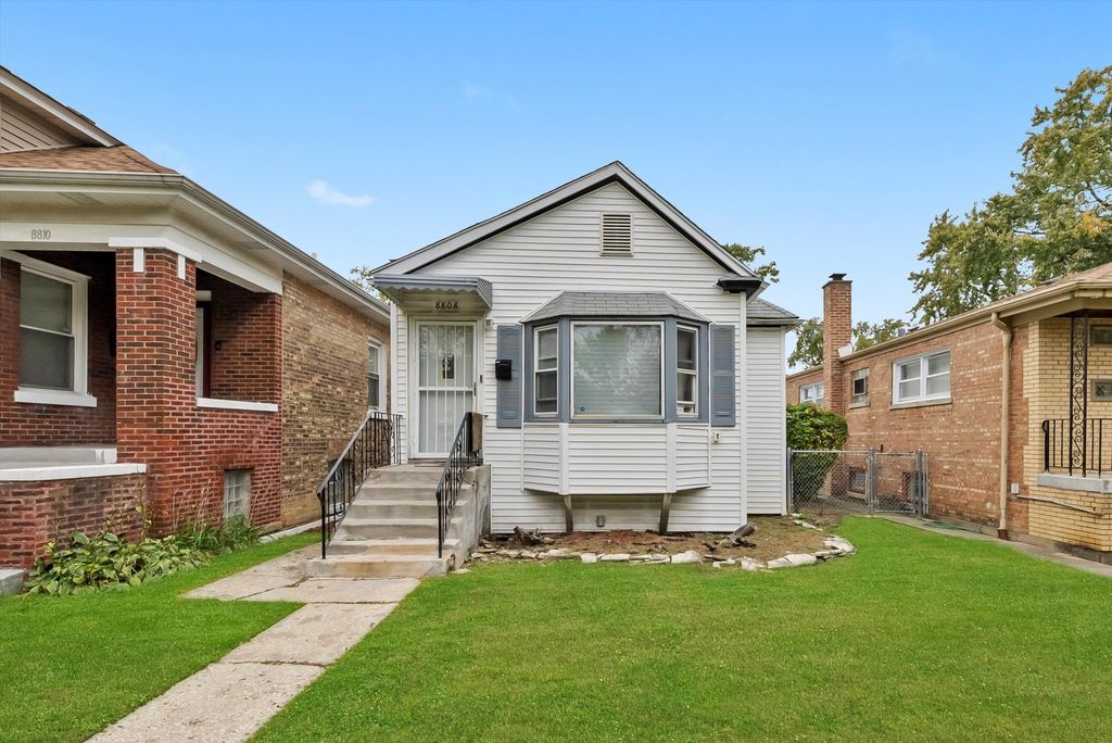 8808 S Loomis Street, Chicago, IL 60620