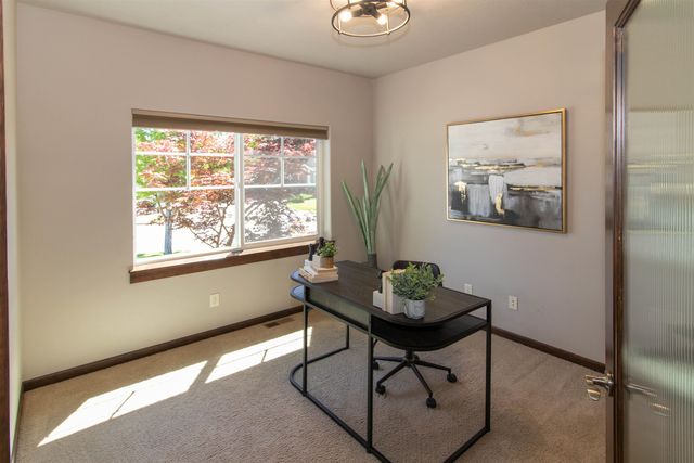 2120 S Selkirk Dr, Spokane Valley, WA 99016