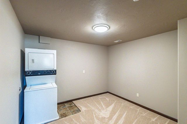 2120 S Selkirk Dr, Spokane Valley, WA 99016