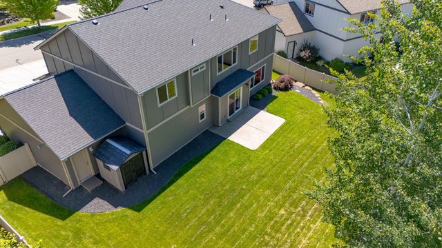 2120 S Selkirk Dr, Spokane Valley, WA 99016