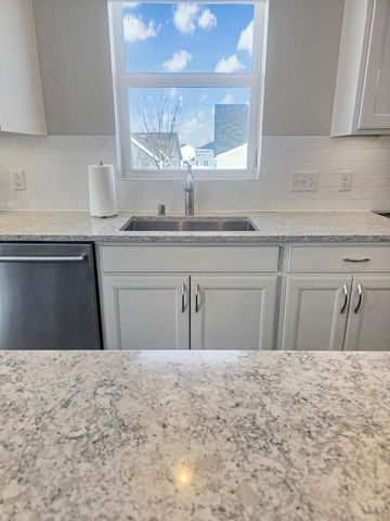 14120 56th Avenue N, Plymouth, MN 55446