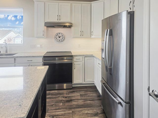 14120 56th Avenue N, Plymouth, MN 55446