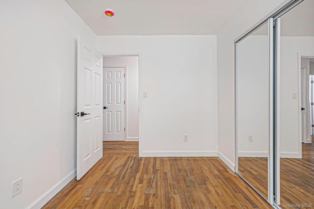 9 Thorman Lane, North Babylon, NY 11703