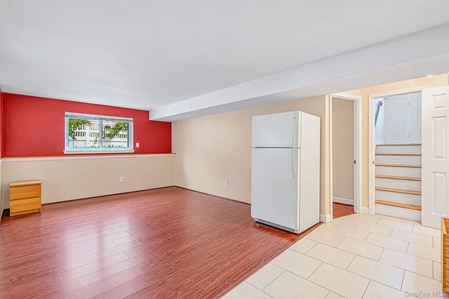9 Thorman Lane, North Babylon, NY 11703