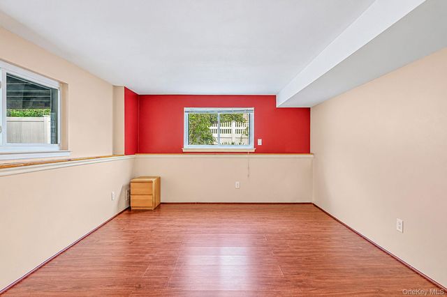 9 Thorman Lane, North Babylon, NY 11703