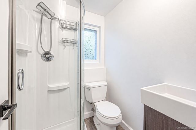 9 Thorman Lane, North Babylon, NY 11703