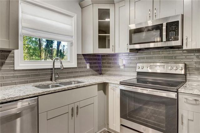 2692 Rockcliff Road SE, Atlanta, GA 30316