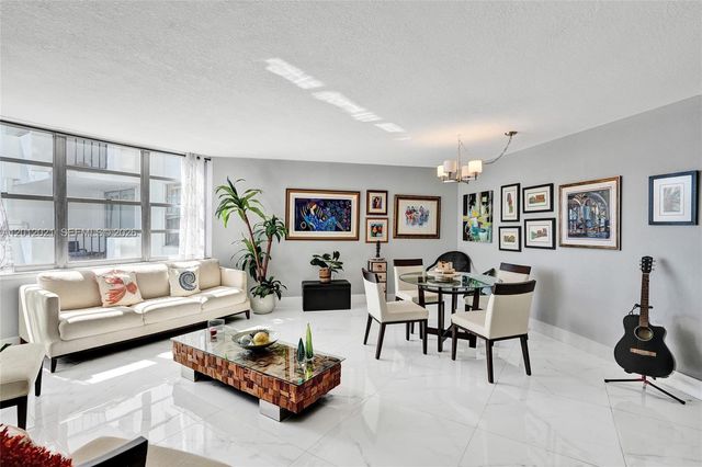 2750 NE 183rd St 2412, Aventura, FL 33160