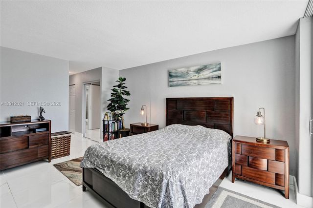 2750 NE 183rd St 2412, Aventura, FL 33160