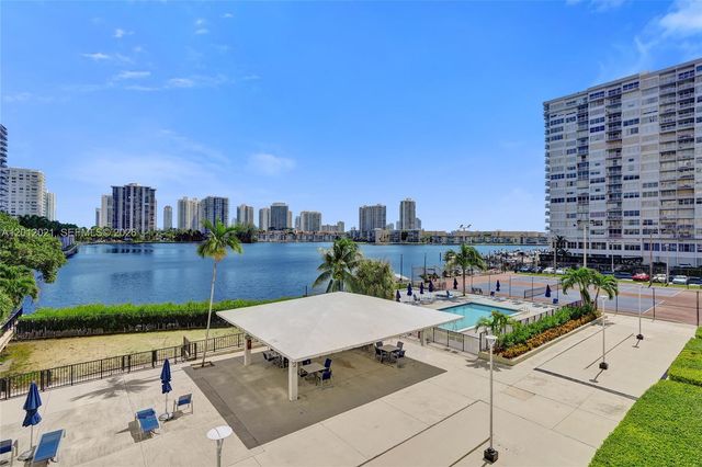 2750 NE 183rd St 2412, Aventura, FL 33160