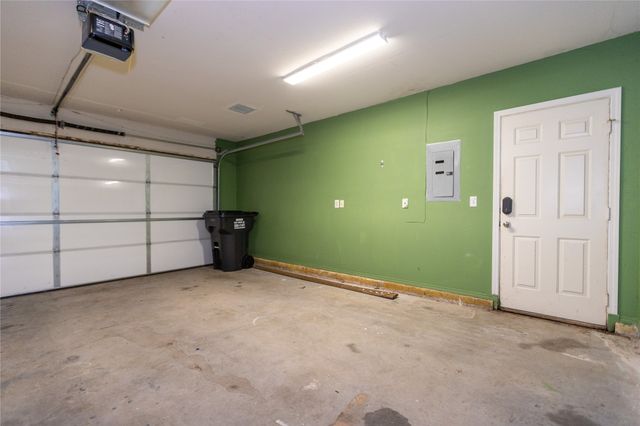 616 W Dogwood Street, Coweta, OK 74429