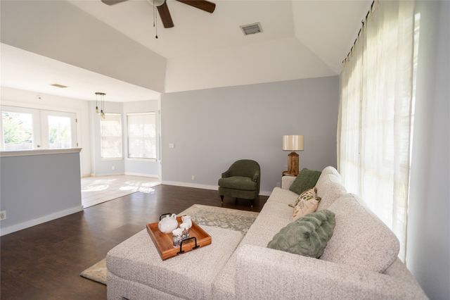 616 W Dogwood Street, Coweta, OK 74429