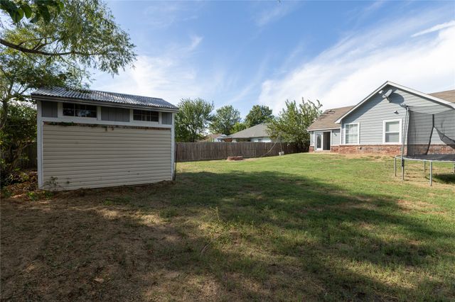 616 W Dogwood Street, Coweta, OK 74429