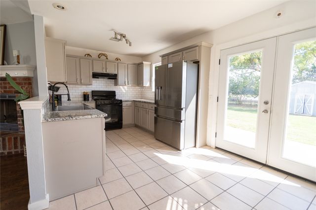 616 W Dogwood Street, Coweta, OK 74429