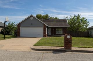616 W Dogwood Street, Coweta, OK 74429