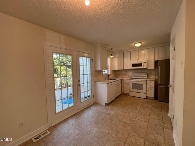 1722 Stroll Circle, Fuquay Varina, NC 27526