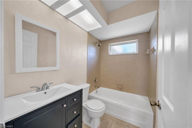 227 SE 2nd TER, Cape Coral, FL 33990