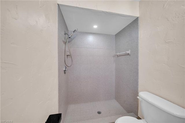 227 SE 2nd TER, Cape Coral, FL 33990