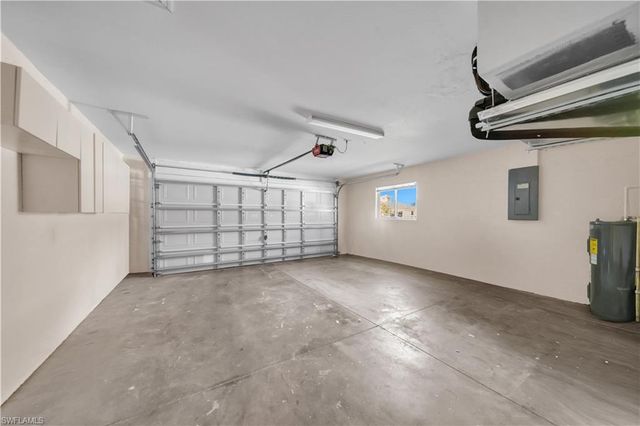 227 SE 2nd TER, Cape Coral, FL 33990