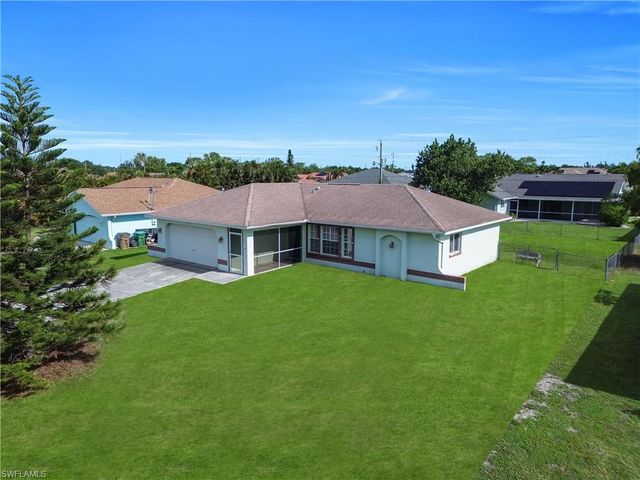227 SE 2nd TER, Cape Coral, FL 33990