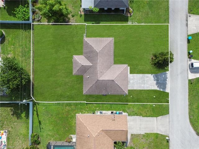 227 SE 2nd TER, Cape Coral, FL 33990