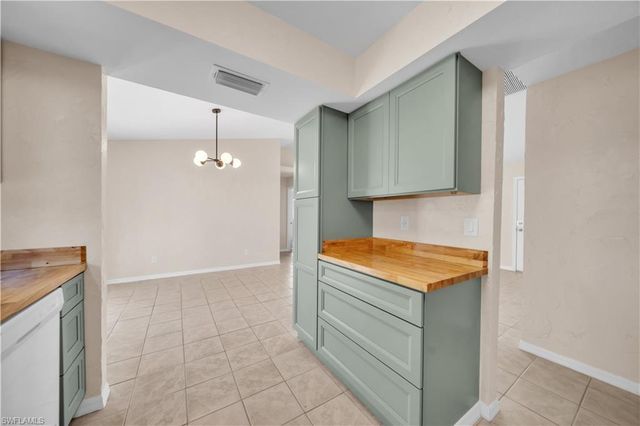 227 SE 2nd TER, Cape Coral, FL 33990