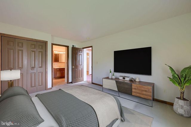 2154 COVENTRY RD, Lancaster, PA 17601