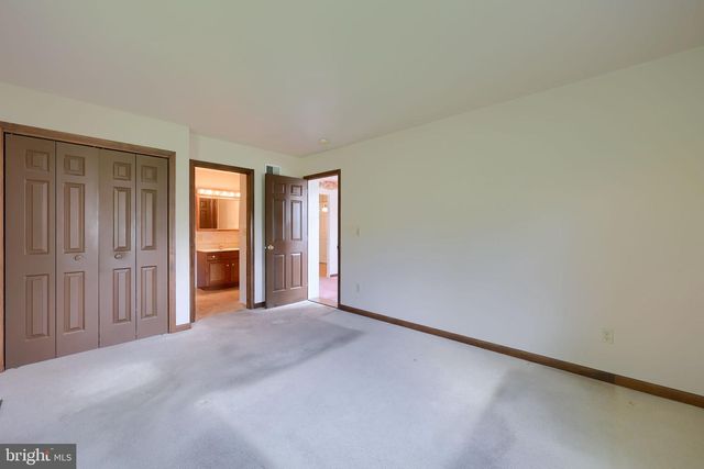 2154 COVENTRY RD, Lancaster, PA 17601