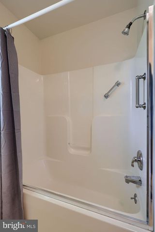 2154 COVENTRY RD, Lancaster, PA 17601