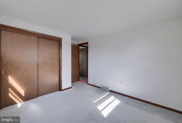 2154 COVENTRY RD, Lancaster, PA 17601
