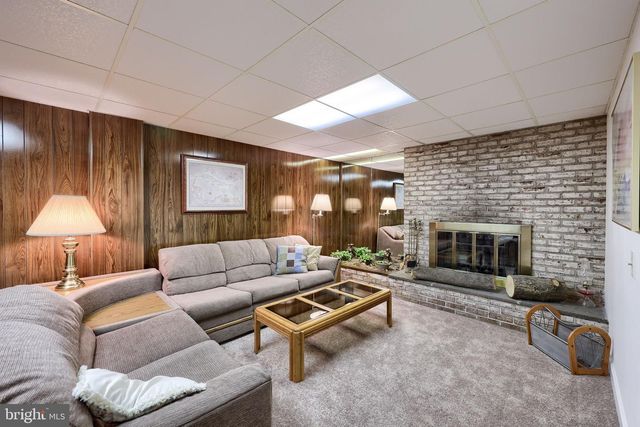 2154 COVENTRY RD, Lancaster, PA 17601