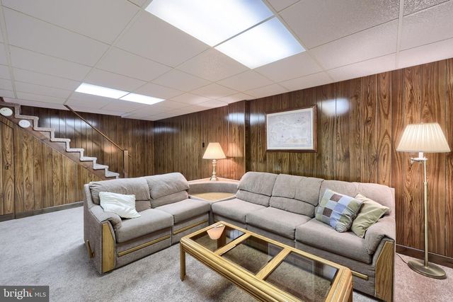 2154 COVENTRY RD, Lancaster, PA 17601