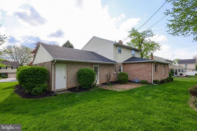 2154 COVENTRY RD, Lancaster, PA 17601