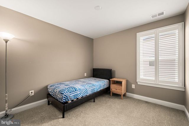 612 QUARRY POINT RD, Malvern, PA 19355