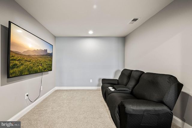 612 QUARRY POINT RD, Malvern, PA 19355