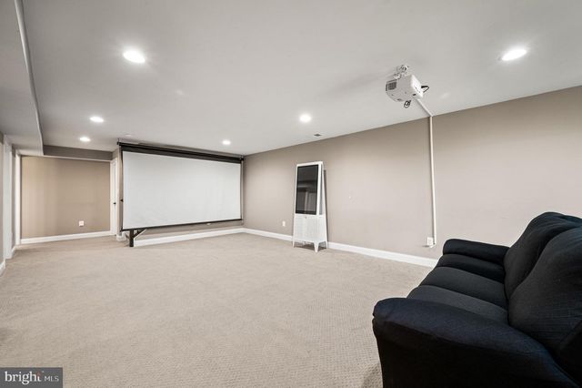 612 QUARRY POINT RD, Malvern, PA 19355