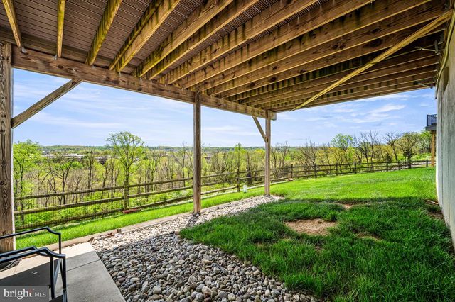 612 QUARRY POINT RD, Malvern, PA 19355