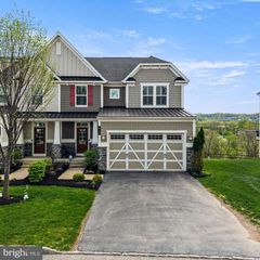 612 QUARRY POINT RD, Malvern, PA 19355