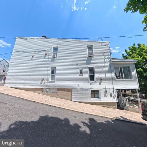 439 MORGAN AVE, Pottsville, PA 17901
