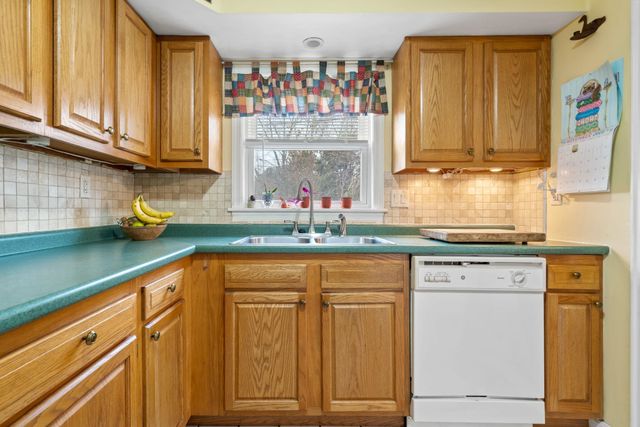 88 Harold Street, Manchester, NH 03104