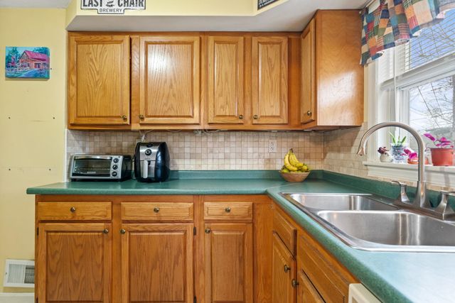 88 Harold Street, Manchester, NH 03104