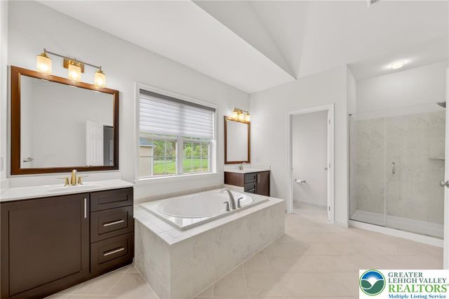 2005 Rainlilly Drive, Upper Saucon Twp, PA 18034